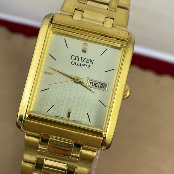 citizen tank style watch